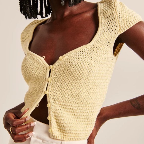 Abercrombie & Fitch Tops - Abercrombie Knit Tee